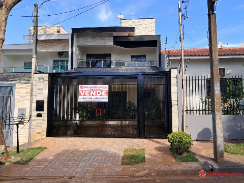 Sobrado para Venda em Maringá - PR, Jd Paris