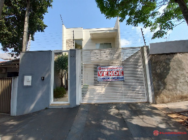 Sobrado para Venda em Maringá - PR, Jd Paris
