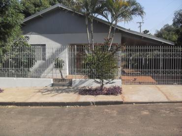 Casa para Venda em Loanda - PR, Centro