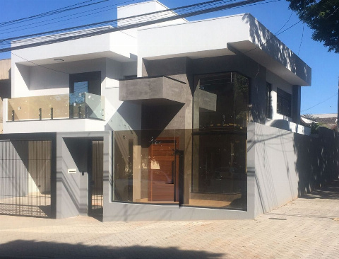 Sobrado para Venda em Paranavaí - PR, Centro