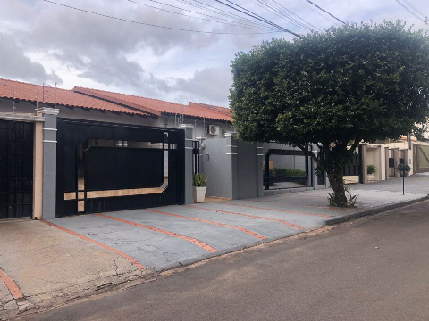 Casa para Venda em Paranavaí - PR, Jd Ouro Branco