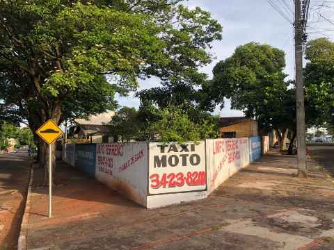 TERRENOS, Avenida Salvador