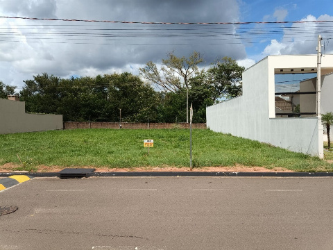 TERRENOS, Rua Guerino Pomin