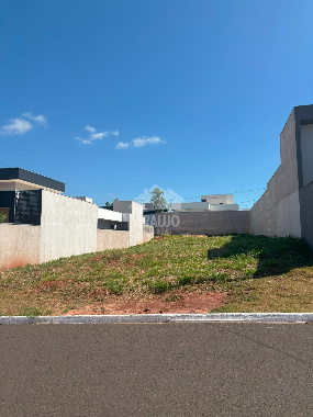 TERRENOS, Rua Guerino Pomin