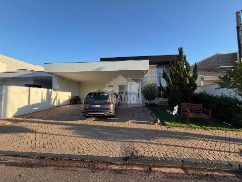 Casa em Condomínio para Venda em Paranavaí - PR, Jd Iguaçu
