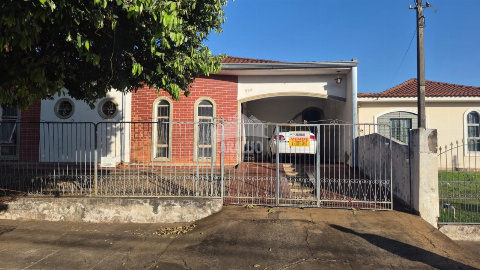 Casa para Venda em Paranavaí - PR, Jd América
