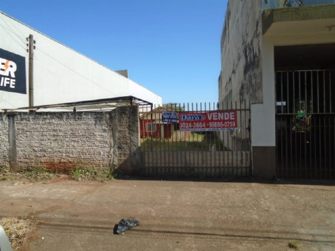 Terreno para Venda em Maringá - PR, Zona 03