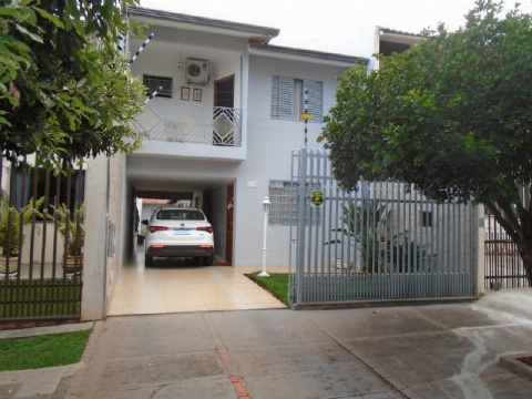 SOBRADOS, Rua Assaí