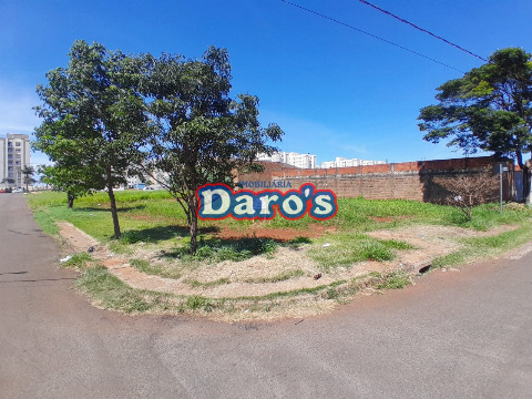 TERRENOS, Rua Luiz Messias Simino