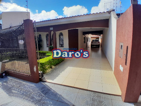 Casa para Venda em Maringá - PR, Jd América