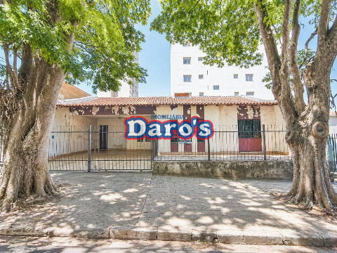 Casa para Venda em Maringá - PR, Zona 03
