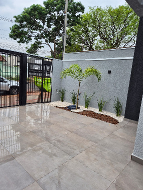 Casa para Venda em Maringá - PR, Cj Hab Requiao