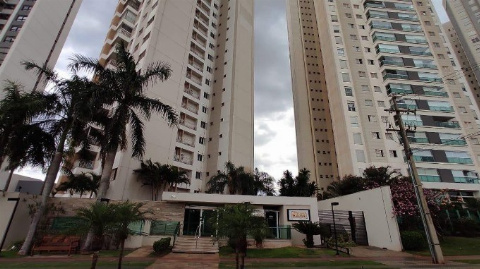 Apartamento para Venda em Maringá - PR, Zona 08