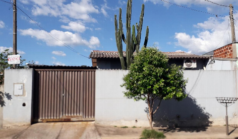 Casa para Venda em Sarandi - PR, Jd Castelo