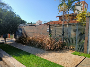 Casa para Venda em Maringá - PR, Zona 04