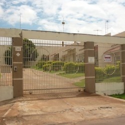 Casa em Condomínio para Locação em Maringá - PR, Recanto dos Magnatas